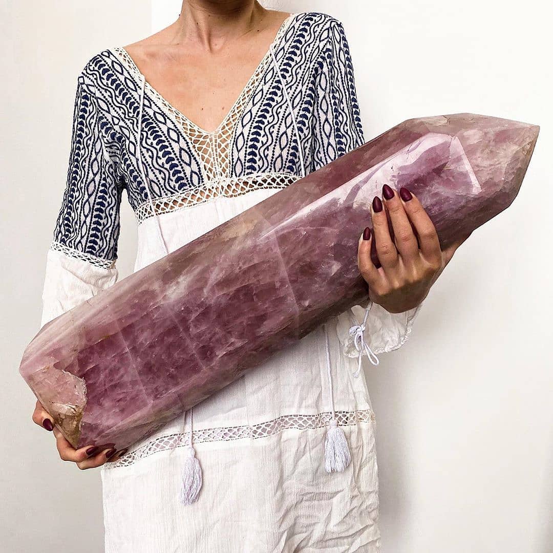 6 Gifts to Give That Will Change Someone's Life for the Better - MIKOL