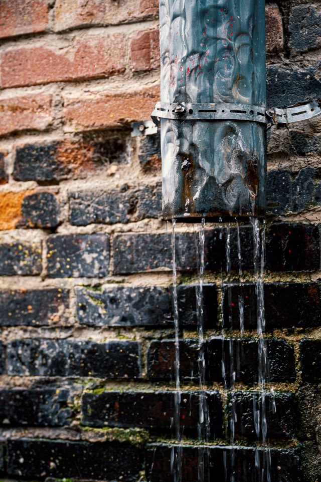 How Drainage Impacts Hardscape Design More Than You Think