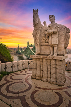 travertine monument