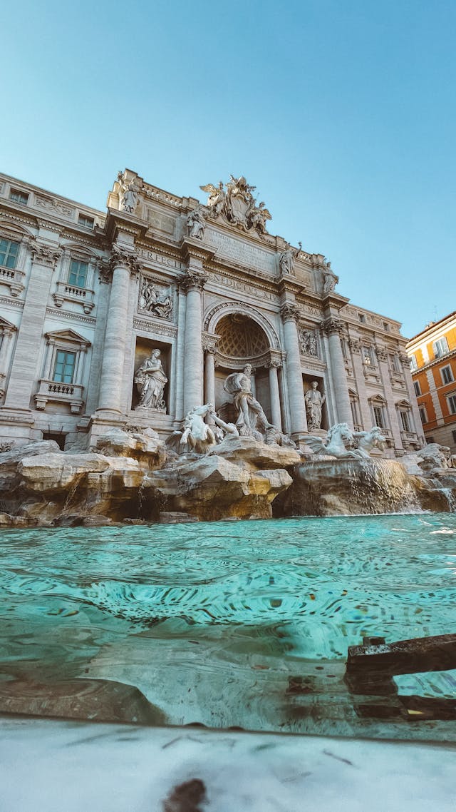 trevi fountain